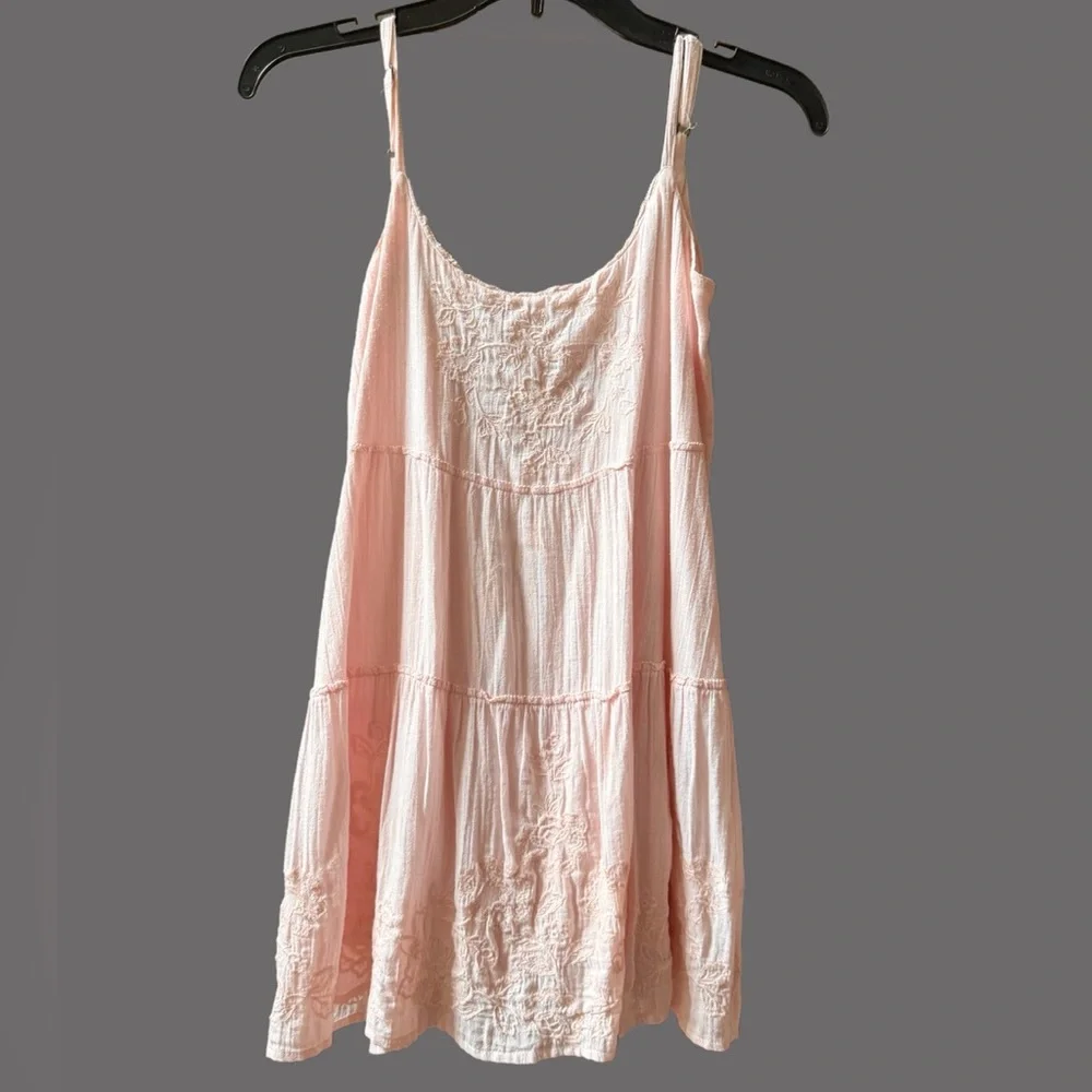 Abercrombie & Fitch Blush Pink Sleeveless mini dress - Picture 2 of 5